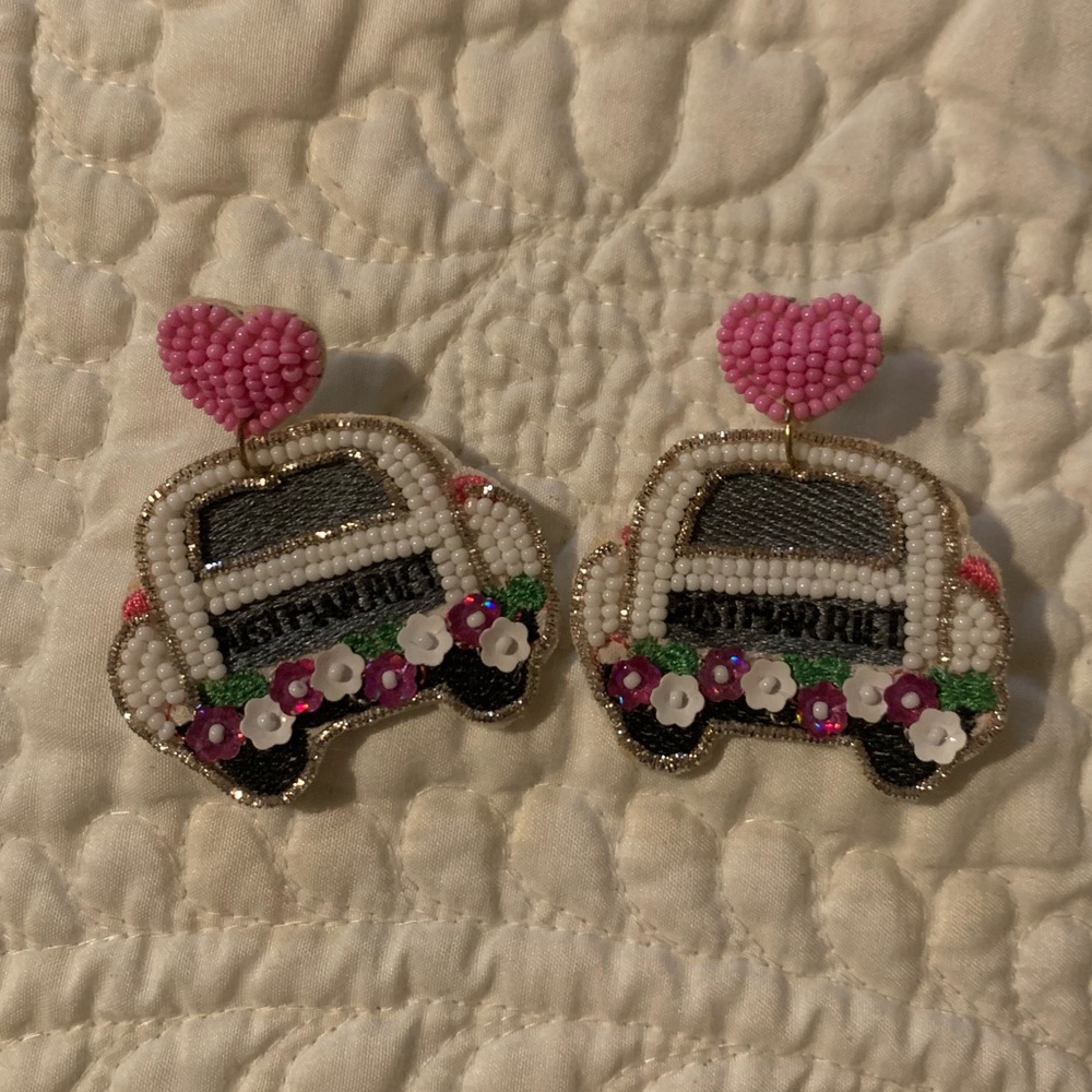 “Just married” earrings